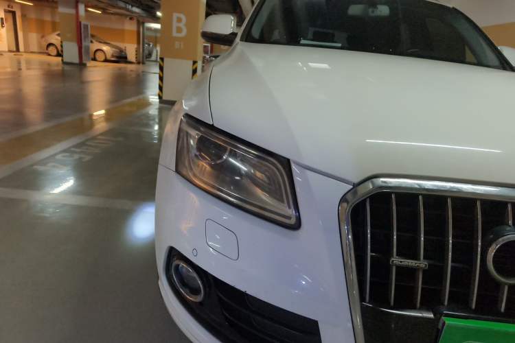 Used Audi Q5 2012 2.0TFSI hybrid Right Front Headlight