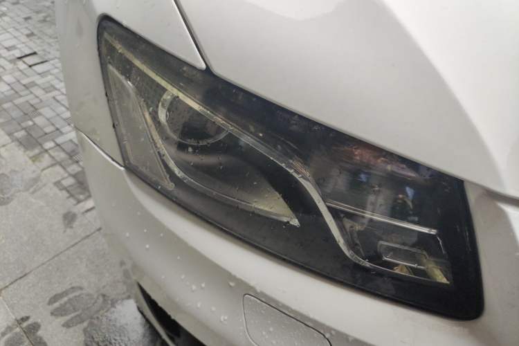 Used Audi Q5 2012 2.0TFSI Comfort Version Right Front Headlight