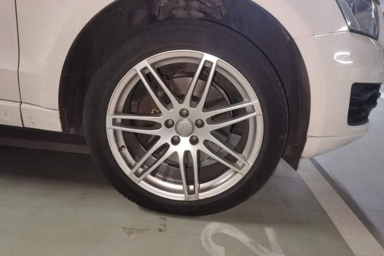Used Audi Q5 2012 2.0TFSI hybrid Right Front Wheel Hub
