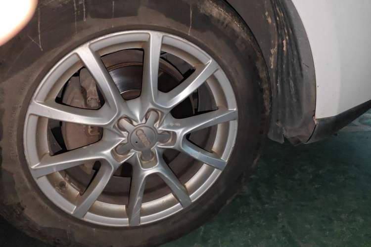 Used Audi Q5 2012 2.0TFSI Comfort Version Right Front Wheel Hub
