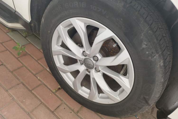 Used Audi Q5 2012 2.0TFSI Technology Model Right Front Wheel Hub