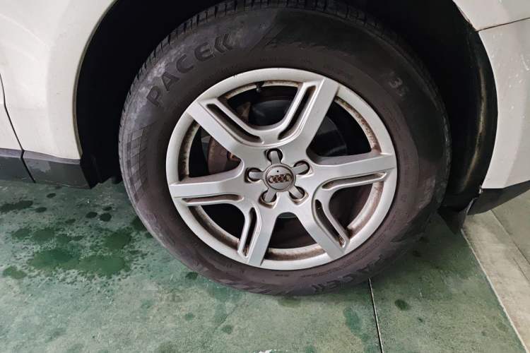 Used Audi Q5 2012 2.0TFSI Technology Model Right Front Wheel Hub
