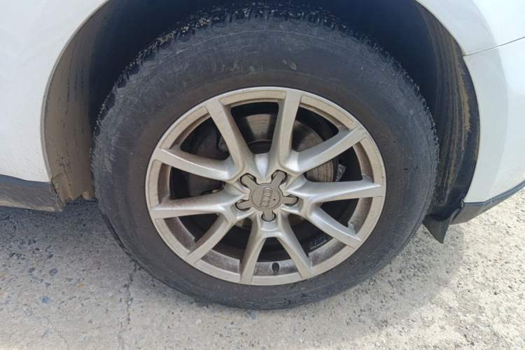 Used Audi Q5 2012 2.0TFSI Comfort Version Right Front Wheel Hub