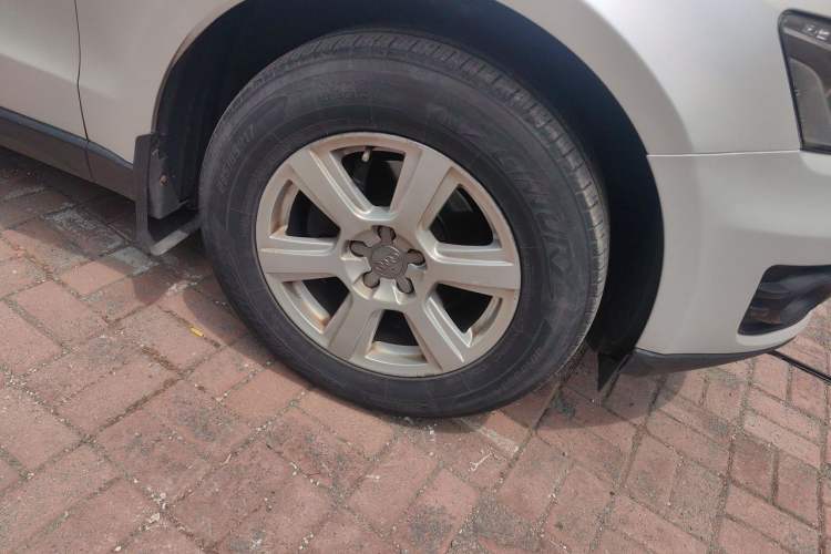 Used Audi Q5 2012 2.0TFSI Trendy Edition Right Front Wheel Hub