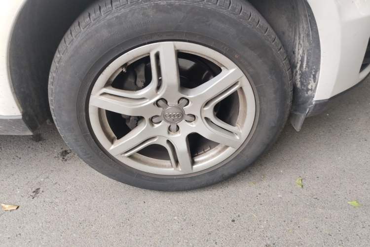 Used Audi Q5 2012 2.0TFSI Technology Model Right Front Wheel Hub