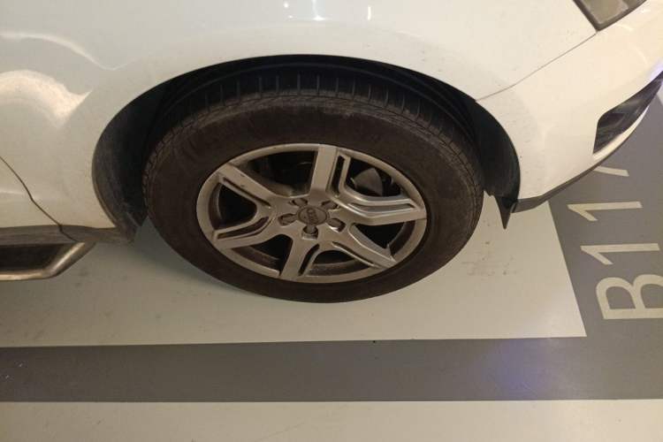 Used Audi Q5 2012 2.0TFSI Technology Model Right Front Wheel Hub