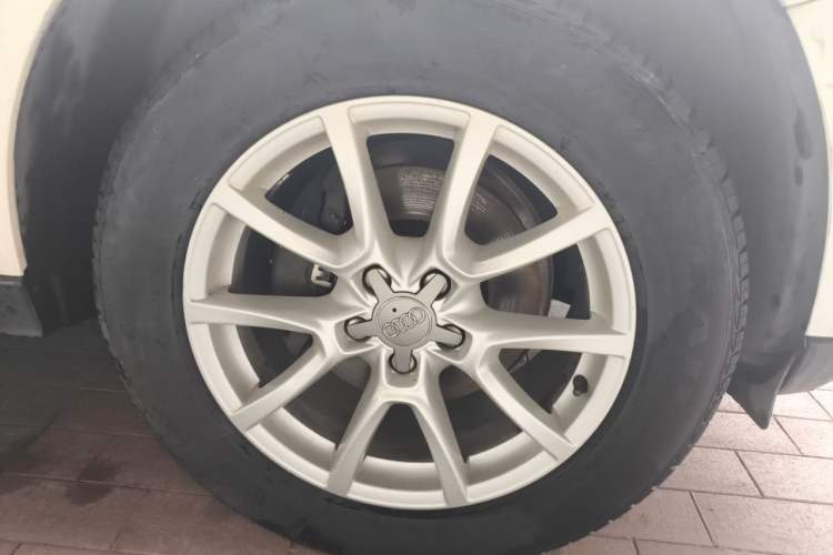 Used Audi Q5 2012 2.0TFSI Comfort Version Right Front Wheel Hub