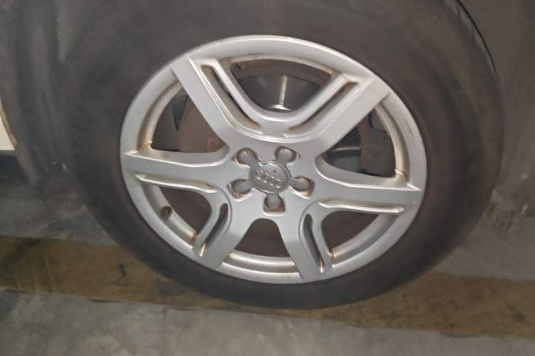 Used Audi Q5 2012 2.0TFSI Technology Model Right Front Wheel Hub