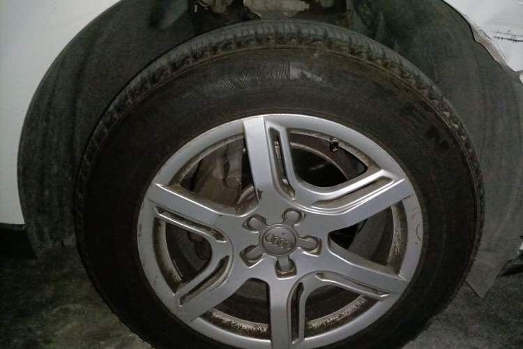 Used Audi Q5 2012 2.0TFSI Technology Model Right Front Wheel Hub