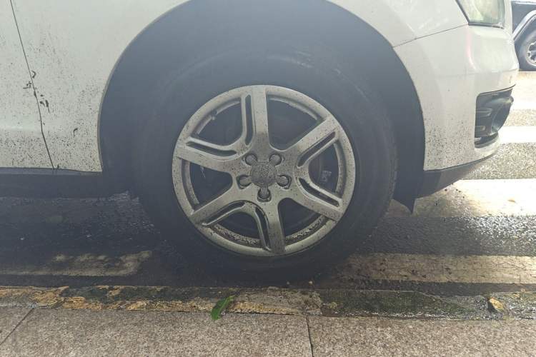 Used Audi Q5 2012 2.0TFSI Technology Model Right Front Wheel Hub