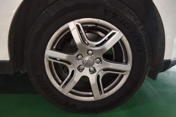 Used Audi Q5 2012 2.0TFSI Technology Model Right Front Wheel Hub