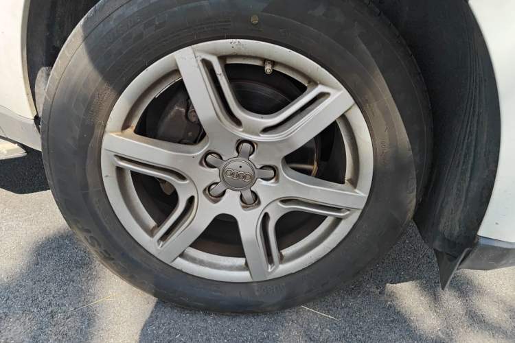 Used Audi Q5 2012 2.0TFSI Technology Model Right Front Wheel Hub
