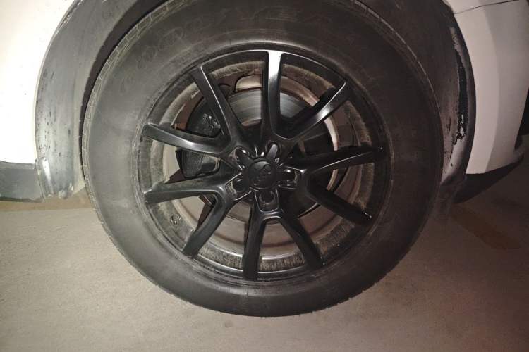 Used Audi Q5 2012 2.0TFSI Comfort Version Right Front Wheel Hub