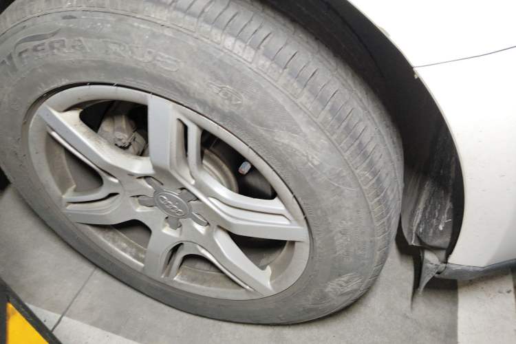 Used Audi Q5 2012 2.0TFSI Trendy Edition Right Front Wheel Hub