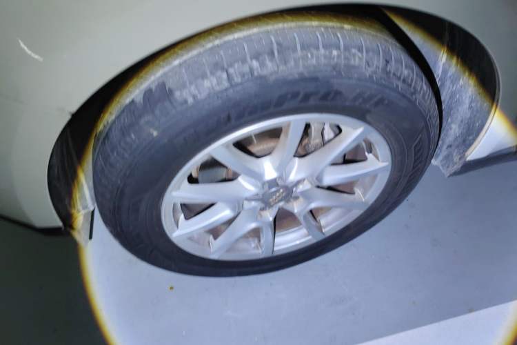 Used Audi Q5 2012 2.0TFSI Comfort Version Right Front Wheel Hub