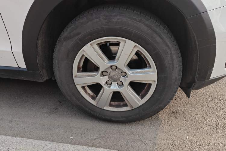 Used Audi Q5 2012 2.0TFSI Trendy Edition Right Front Wheel Hub