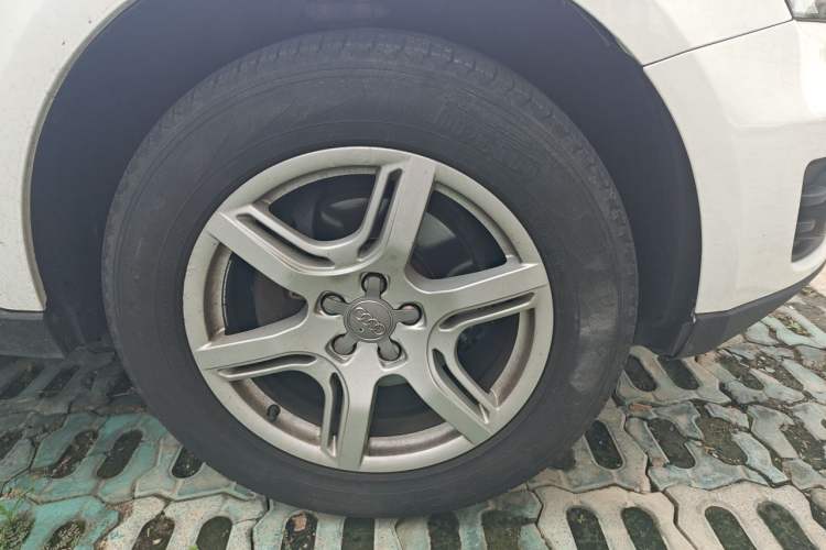 Used Audi Q5 2012 2.0TFSI Technology Model Right Front Wheel Hub