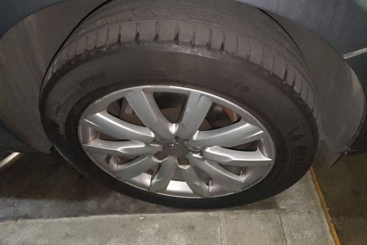 Used Audi Q5 2012 2.0TFSI Luxury Edition Right Front Wheel Hub