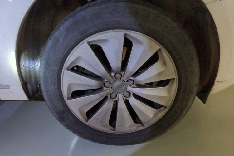 Used Audi Q5 2012 2.0TFSI hybrid Right Front Wheel Hub
