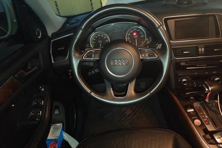 Used Audi Q5 2012 2.0TFSI hybrid Steering Wheel