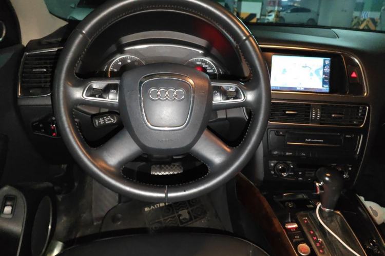 Used Audi Q5 2012 2.0TFSI Comfort Version Steering Wheel