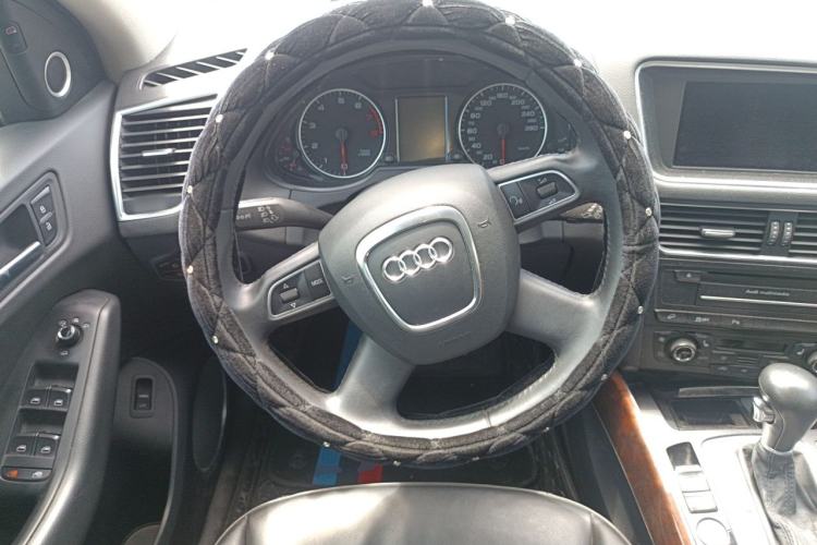 Used Audi Q5 2012 2.0TFSI Comfort Version Steering Wheel
