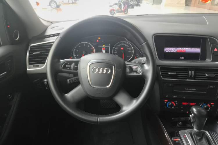 Used Audi Q5 2012 2.0TFSI Comfort Version Steering Wheel