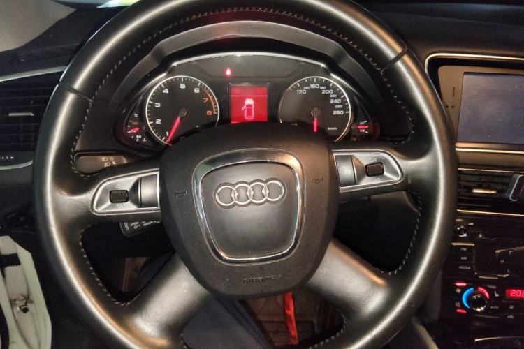 Used Audi Q5 2012 2.0TFSI Technology Model Steering Wheel