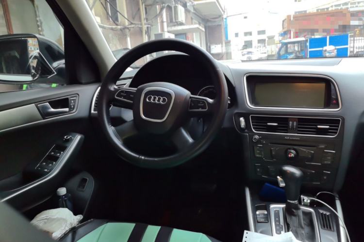 Used Audi Q5 2012 2.0TFSI Trendy Edition Steering Wheel