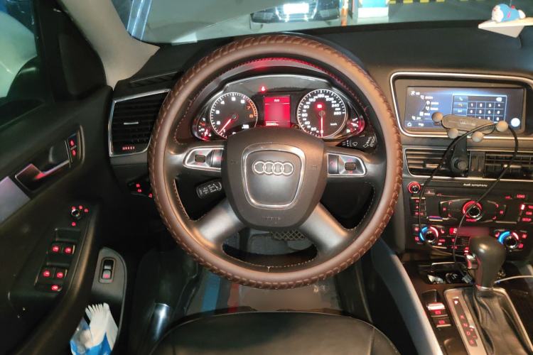 Used Audi Q5 2012 2.0TFSI Trendy Edition Steering Wheel