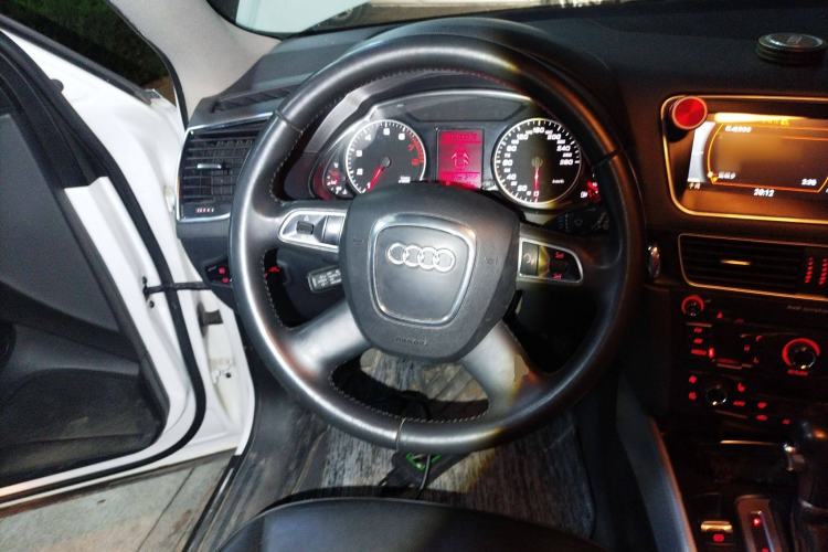 Used Audi Q5 2012 2.0TFSI Technology Model Steering Wheel