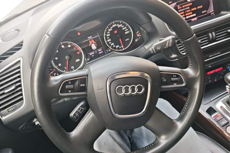 Used Audi Q5 2012 2.0TFSI Comfort Version Steering Wheel