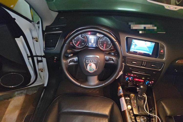Used Audi Q5 2012 2.0TFSI Luxury Edition Steering Wheel