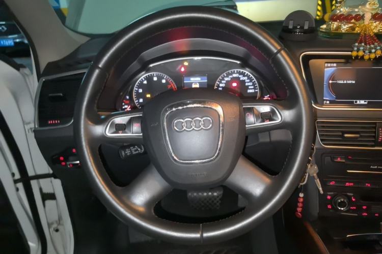 Used Audi Q5 2012 2.0TFSI Luxury Edition Steering Wheel