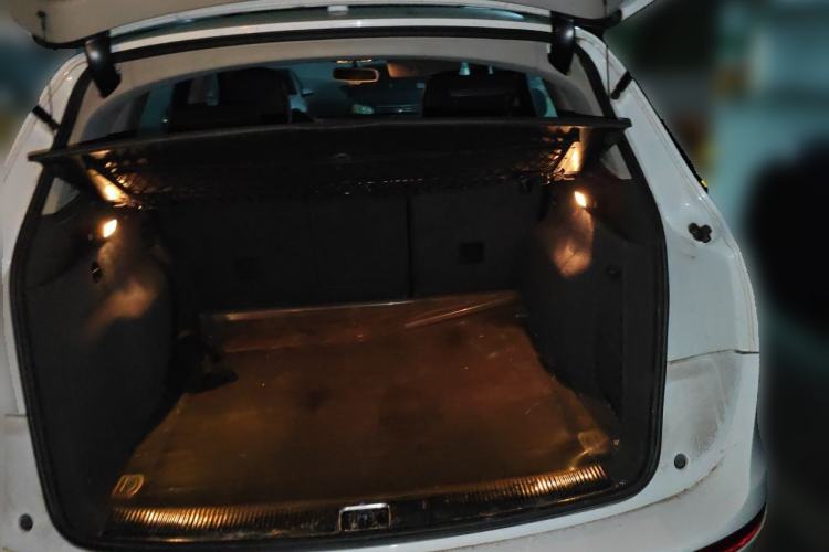 Used Audi Q5 2012 2.0TFSI Comfort Version Trunk