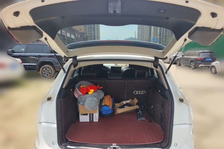 Used Audi Q5 2012 2.0TFSI Technology Model Trunk