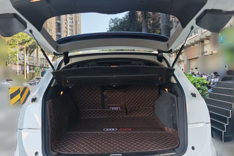Used Audi Q5 2012 2.0TFSI Comfort Version Trunk