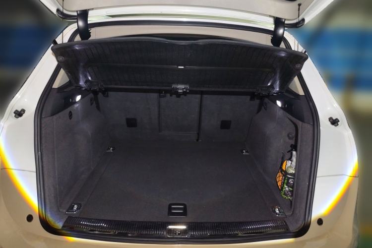 Used Audi Q5 2012 2.0TFSI Technology Model Trunk