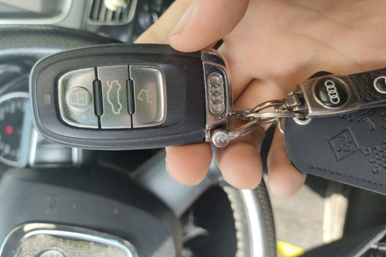 Used Audi Q5 2012 2.0TFSI Technology Model Vehicle Key