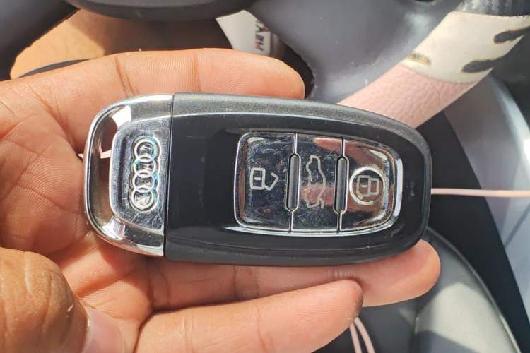 Used Audi Q5 2012 2.0TFSI Technology Model Vehicle Key