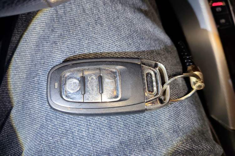 Used Audi Q5 2012 2.0TFSI Technology Model Vehicle Key
