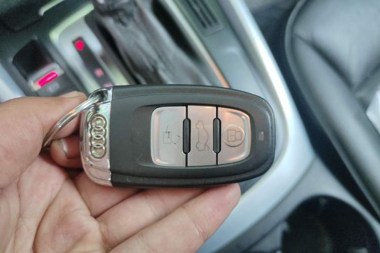 Used Audi Q5 2012 2.0TFSI Technology Model Vehicle Key