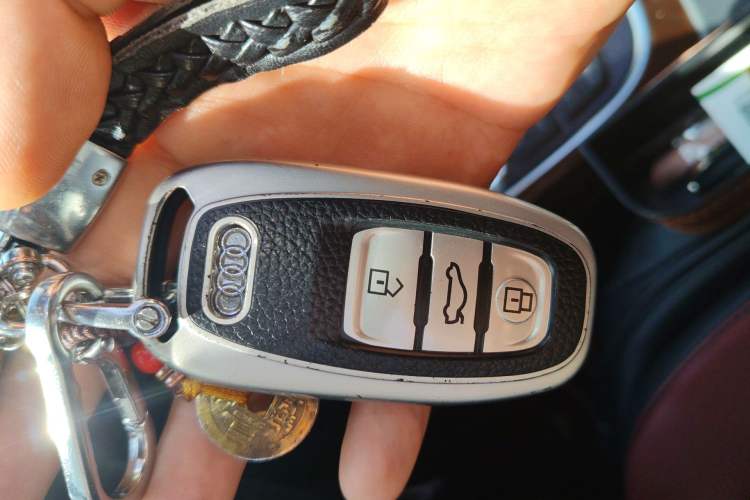 Used Audi Q5 2012 2.0TFSI Comfort Version Vehicle Key