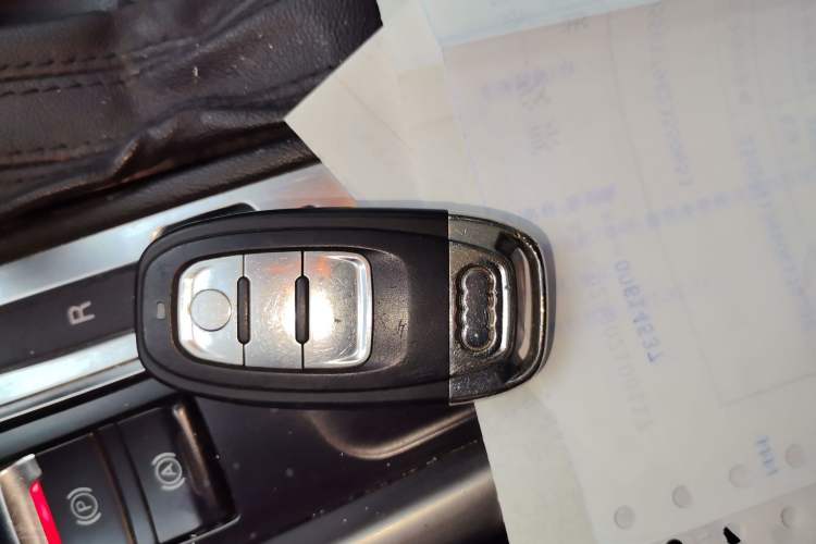 Used Audi Q5 2012 2.0TFSI Trendy Edition Vehicle Key