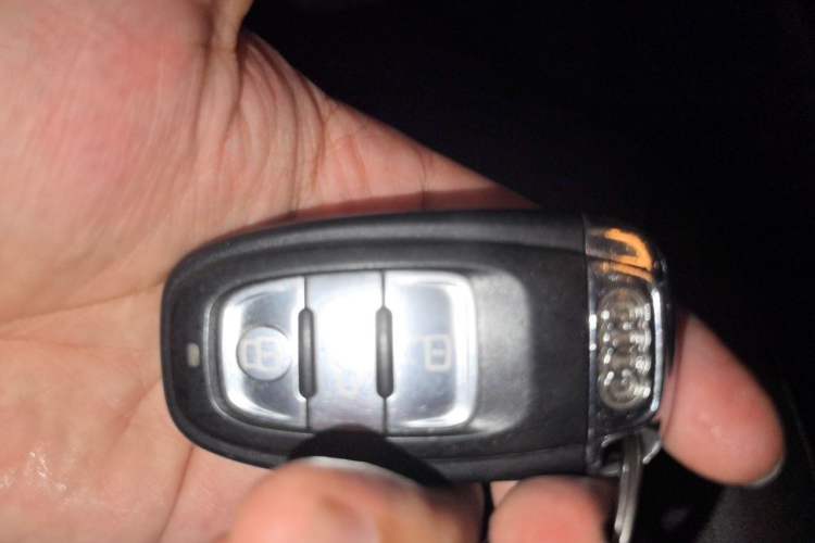 Used Audi Q5 2012 2.0TFSI Luxury Edition Vehicle Key