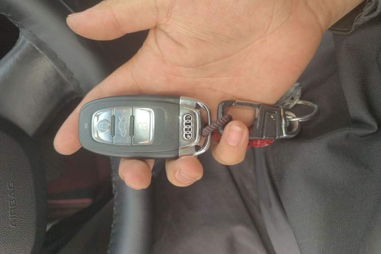 Used Audi Q5 2012 2.0TFSI Comfort Version Vehicle Key