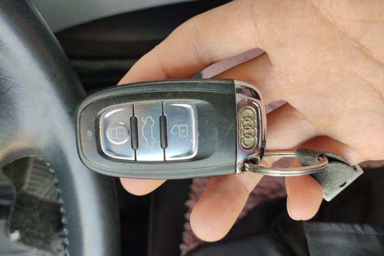 Used Audi Q5 2012 2.0TFSI Technology Model Vehicle Key