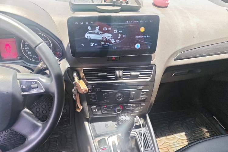 Used Audi Q5 2012 2.0TFSI Trendy Edition Audio And AC Panel