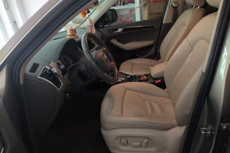 Used Audi Q5 2012 2.0TFSI Comfort Version Driver Seat