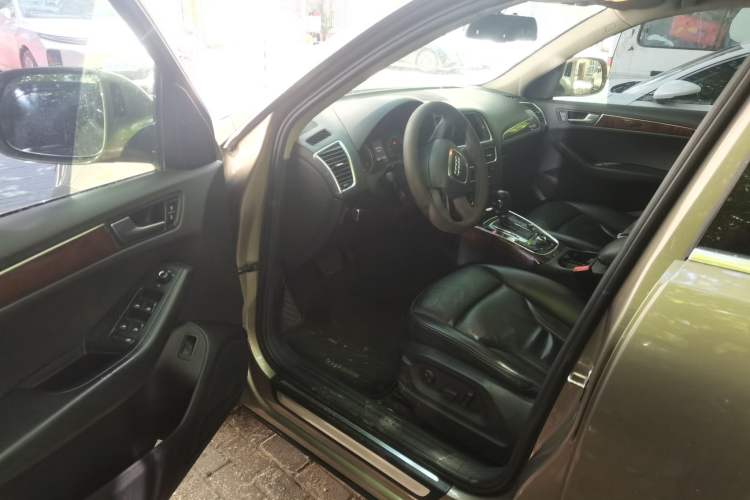 Used Audi Q5 2012 2.0TFSI Comfort Version Driver Seat